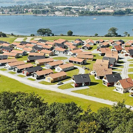 Holiday Xlii